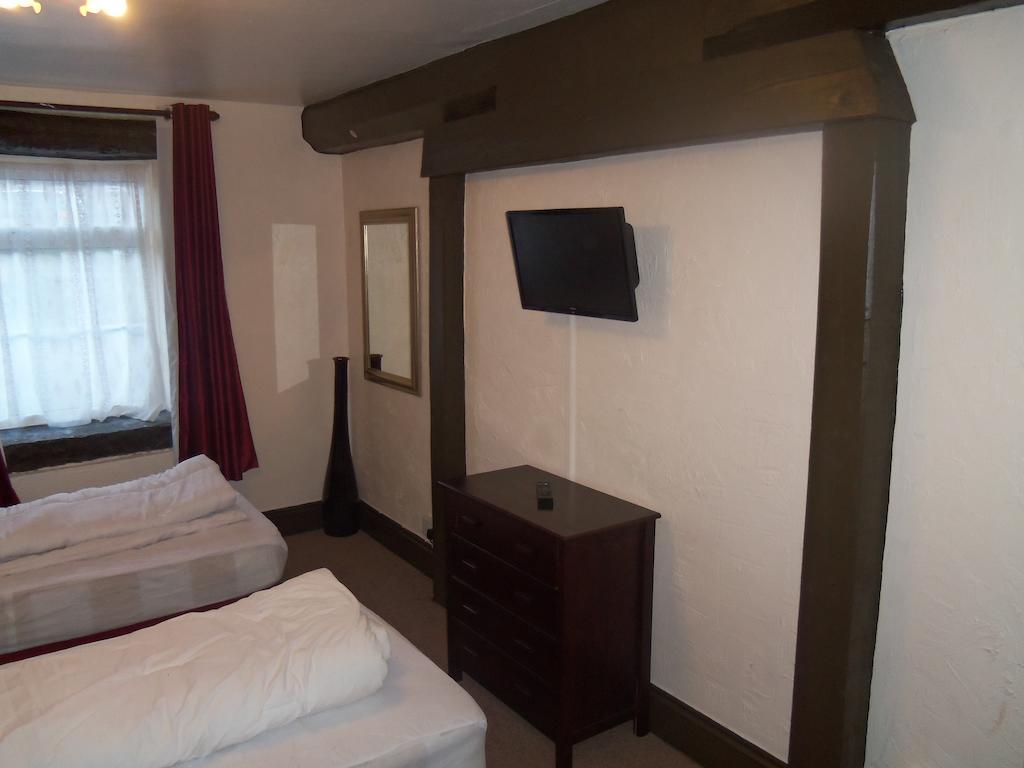 The Cross Inn Stoke-on-Trent Room photo